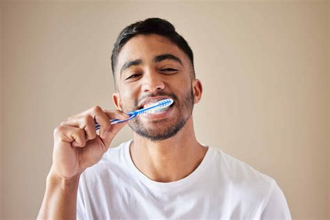 How To Brush Your Teeth